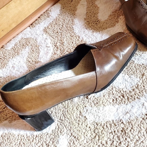 Mezlan Genuine Leather Pumps Womens 8M👠 Brown, Comfort Vamp Made Spain Heels👠 - Picture 3 of 14
